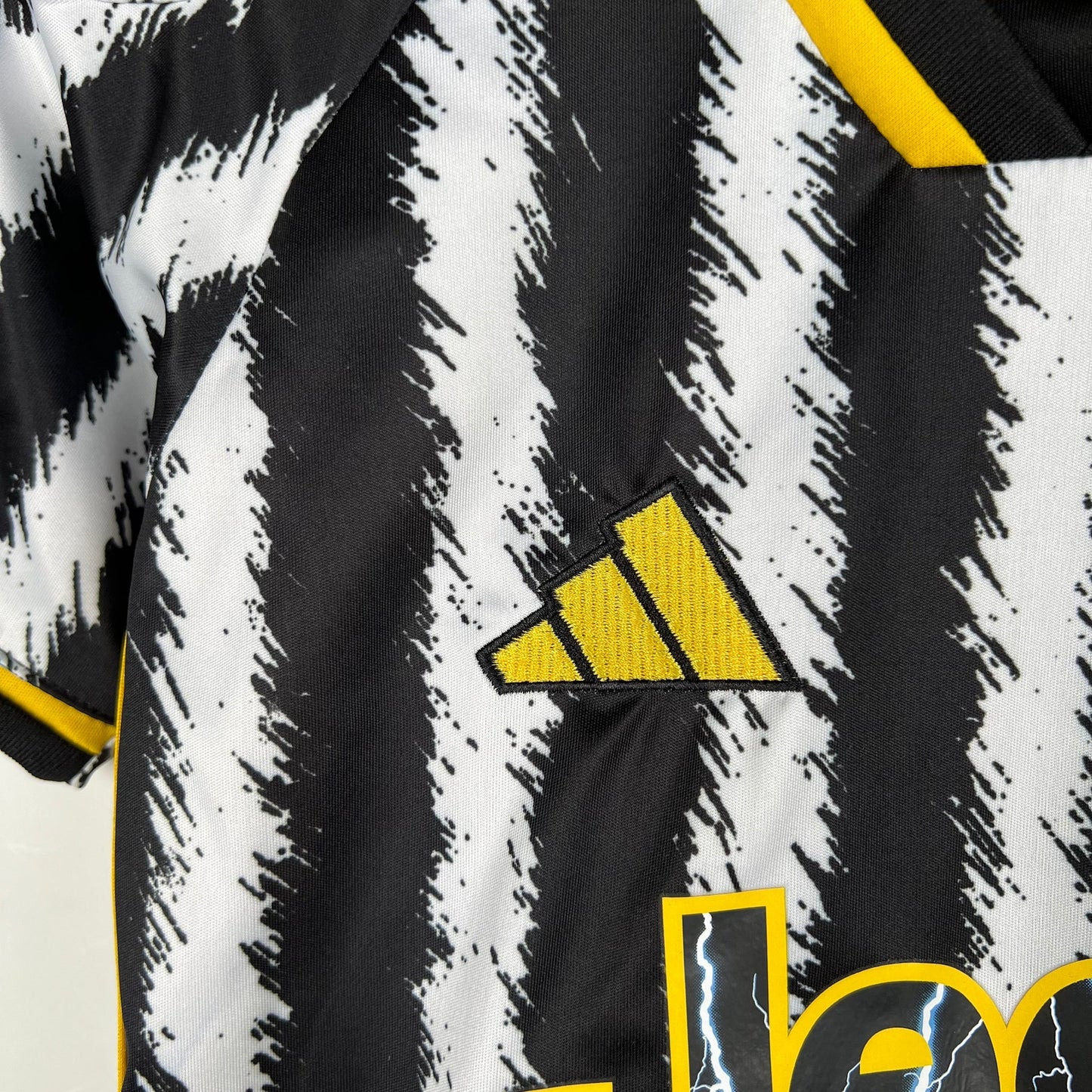 KIDS - 2023-24 - JUVENTUS HOME | JERSEY + SHORT